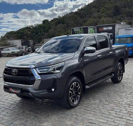 TOYOTA HILUX 2.8 D-4D TURBO DIESEL CD SRX 4X4 AUTOMÁTICO TOYOTA HILUX 2.8 D-4D TURBO DIESEL CD SRX 4X4 AUTOMÁTICO